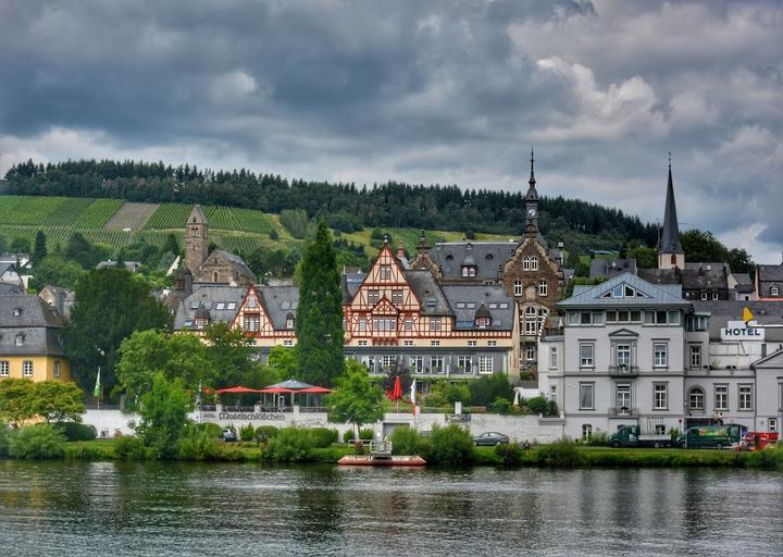 Restaurant "Zum Schlösschen"